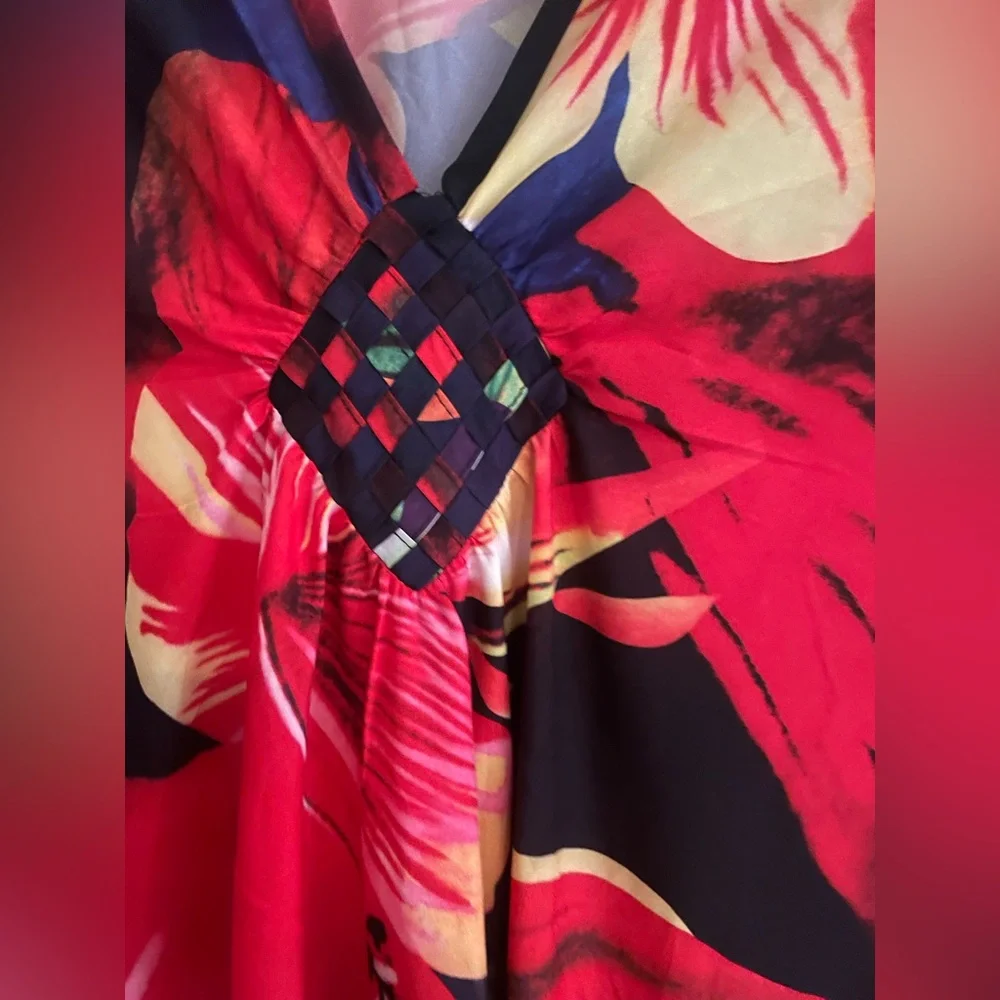 Beautiful Floral Caftan - Picture 3 of 4